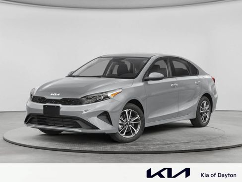 Used 2023 Kia Forte LXS w/ LXS Technology Package FWD image 1