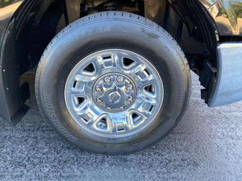 Used 2017 Nissan NV 3500 SV w/ SV Technology Package image 10