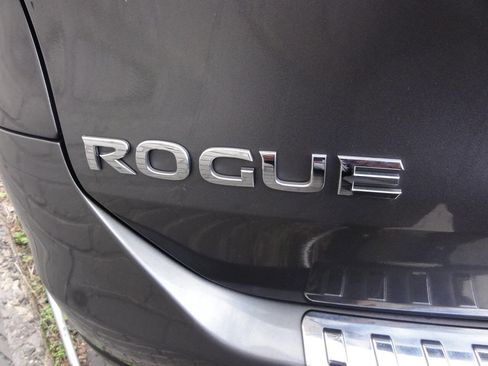 Used 2015 Nissan Rogue SL w/ SL Premium Package image 25