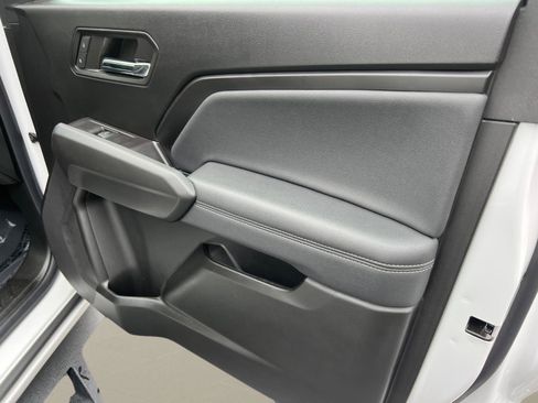 Used 2024 Chevrolet Colorado LT w/ LT Convenience Package III image 15