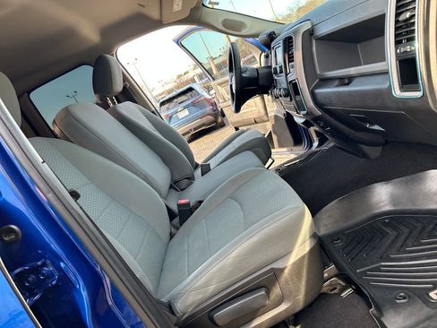 Used 2017 RAM 1500 Express image 21
