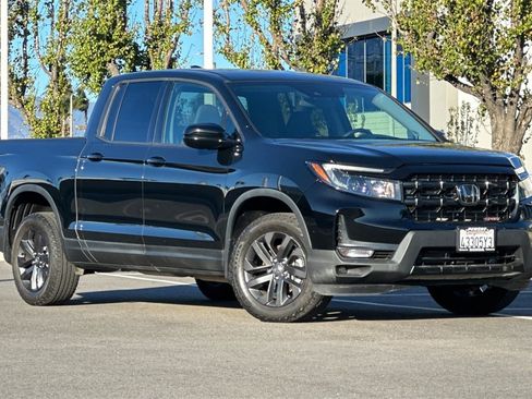 Certified 2024 Honda Ridgeline Sport image 2