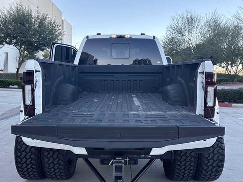Used 2022 Ford F450 Platinum image 11