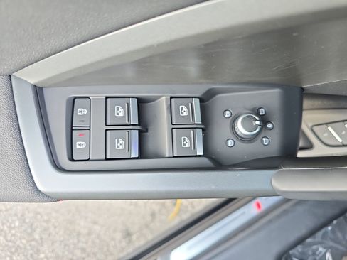 New 2025 Audi Q3 2.0T Premium Plus image 25