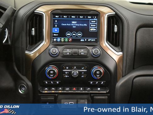 Used 2019 Chevrolet Silverado 1500 High Country w/ Technology Package image 6