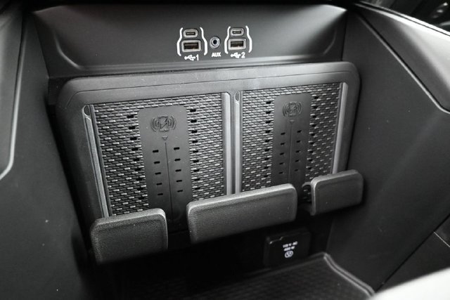 New 2026 RAM 3500 Laramie AWD/4WD image 29