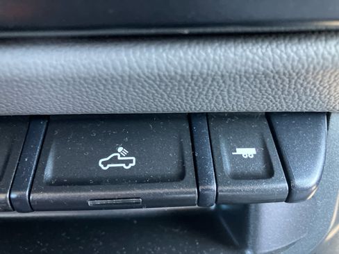 Used 2019 Chevrolet Colorado W/T image 22