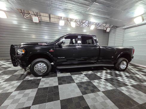 Used 2020 RAM 3500 Laramie image 8