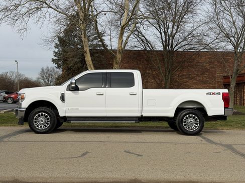 Used 2022 Ford F250 XLT w/ XLT Premium Package image 3