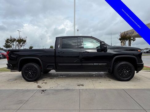 Used 2024 Chevrolet Silverado 2500 High Country w/ High Country Premium Package AWD/4WD image 20