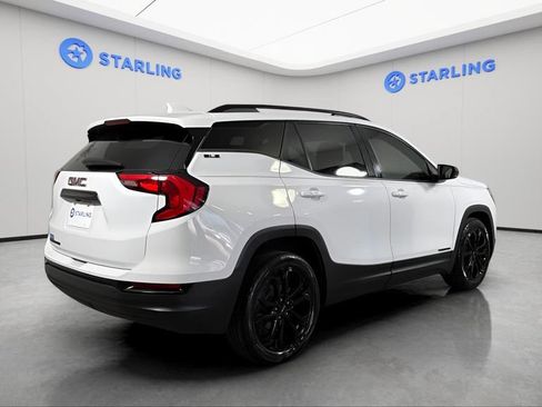 Used 2021 GMC Terrain SLE w/ Driver Convenience Package FWD image 10