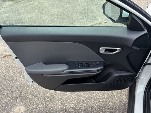 Used 2025 Kia K4 FWD image 18