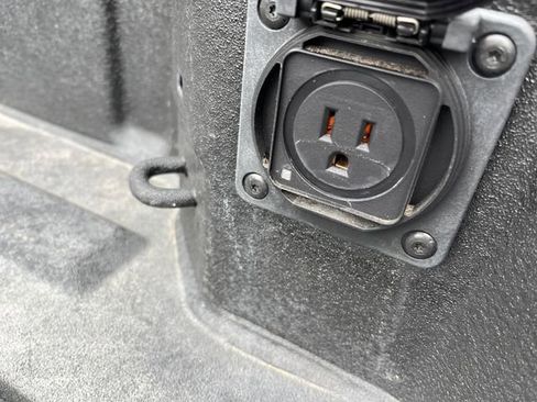 Used 2024 Chevrolet Silverado 1500 High Country w/ High Country Premium Package image 10