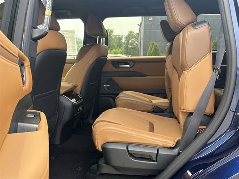 New 2025 Nissan Armada SL w/ Captain's Chari Seat Package image 23