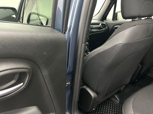 Used 2022 Jeep Renegade Altitude w/ Convenience Group image 30