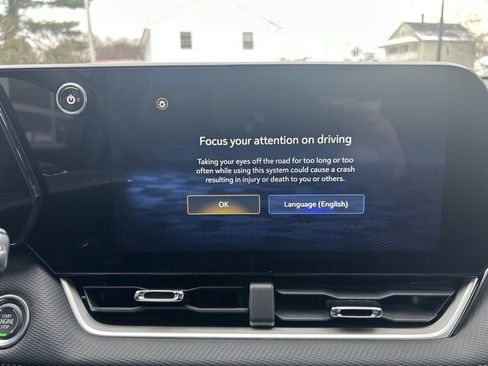 Used 2025 Chevrolet Equinox LT w/ Convenience Package II image 29