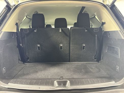 Certified 2025 Nissan Pathfinder SV image 35