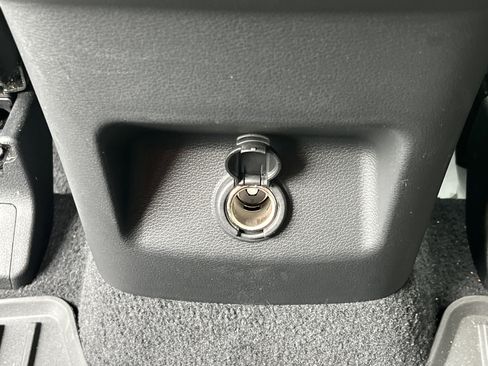 Used 2023 Kia Telluride EX w/ EX Captain's Chair Package image 22