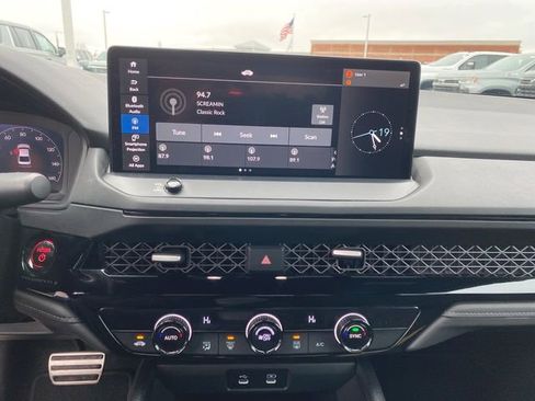 Used 2024 Honda Accord Sport image 13