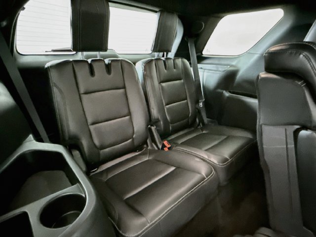 Used 2018 Ford Explorer Limited AWD/4WD image 28