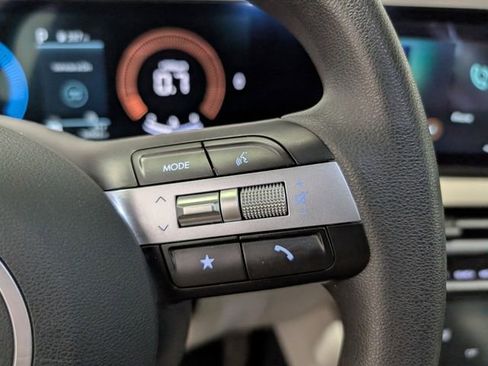 Used 2025 Hyundai Tucson SEL image 16