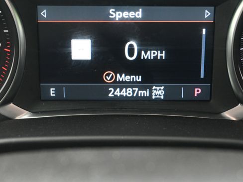 Used 2023 GMC Acadia SLT w/ Trailering Package AWD/4WD image 15