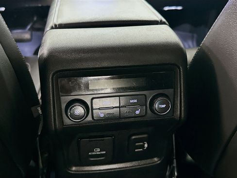 Used 2019 GMC Acadia Denali image 26