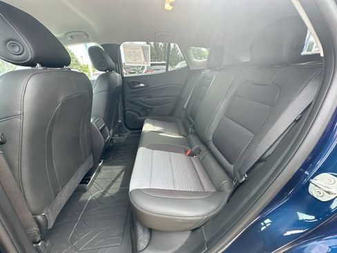 Used 2024 Chevrolet Trax LT w/ Driver Confidence Package FWD image 27