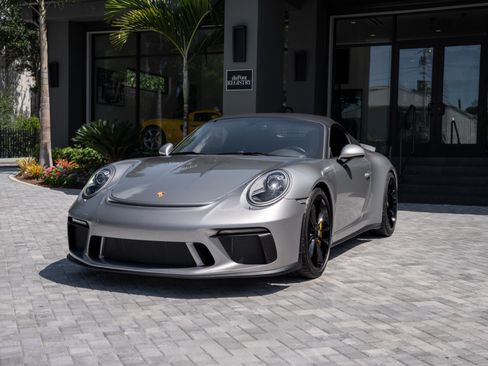Used 2019 Porsche 911 Speedster RWD image 77