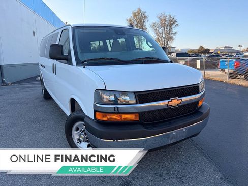 Used 2024 Chevrolet Express 3500 LT w/ LT Preferred Equipment Group RWD image 3