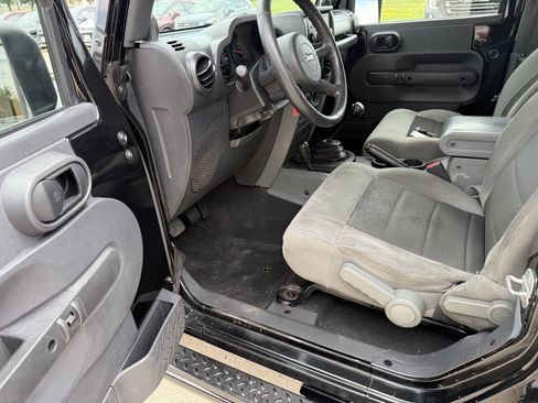 Used 2009 Jeep Wrangler X AWD/4WD image 5