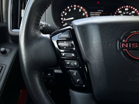 Used 2025 Nissan Frontier PRO-4X w/ Pro Convenience Package AWD/4WD image 14