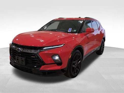 Used 2025 Chevrolet Blazer RS w/ Driver Confidence II Package image 3