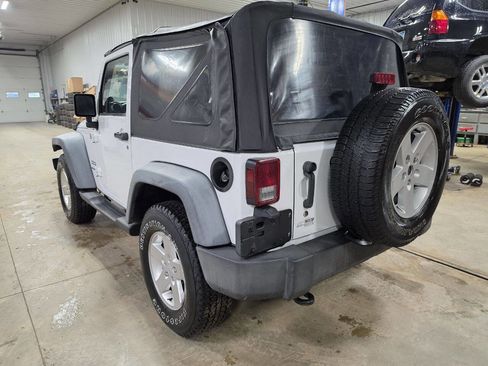 Used 2012 Jeep Wrangler Sport AWD/4WD image 7