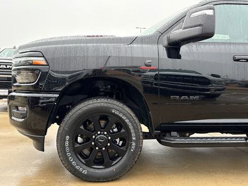 New 2026 RAM 2500 Laramie AWD/4WD image 5
