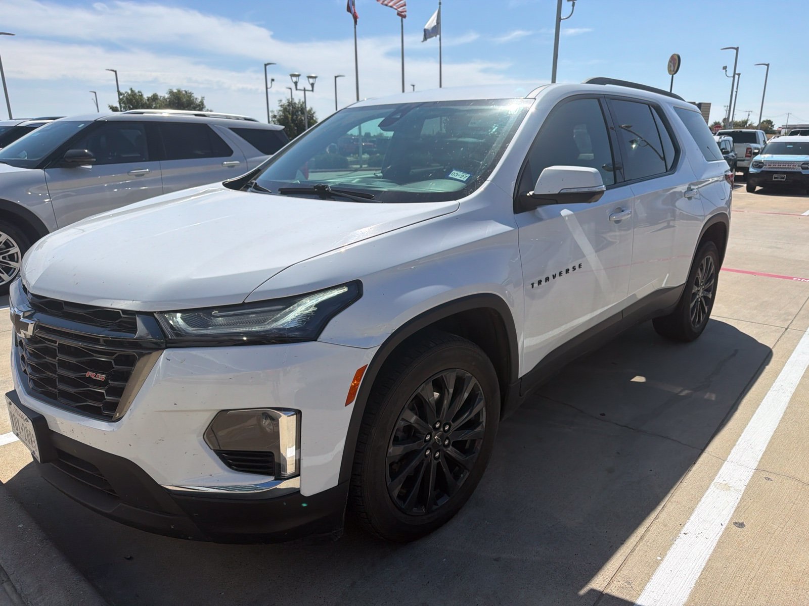 Used 2024 Chevrolet Traverse RS FWD image 3