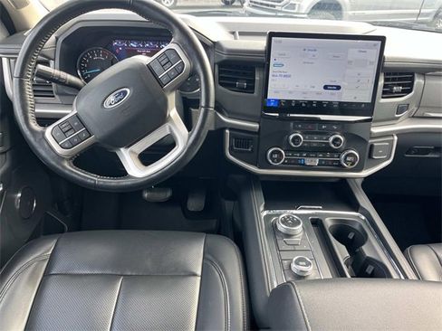 Used 2024 Ford Expedition Max XLT image 14
