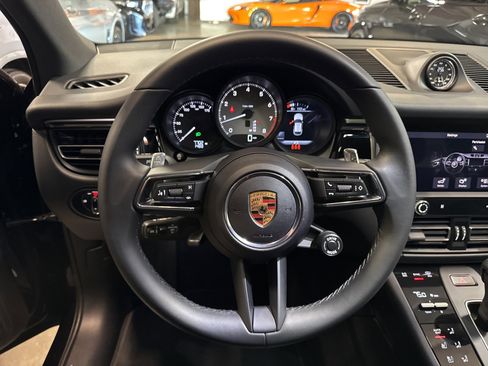 Used 2024 Porsche Macan S image 8