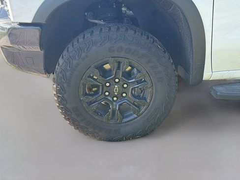 Used 2026 Chevrolet Silverado 1500 ZR2 w/ Dark Appearance Package AWD/4WD image 14