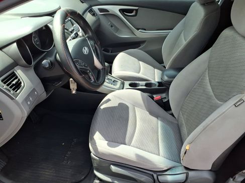 Used 2013 Hyundai Elantra FWD image 11