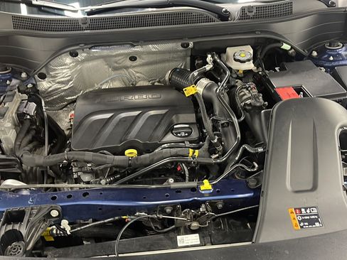 Used 2024 Chevrolet Trax LT w/ Driver Confidence Package FWD image 25