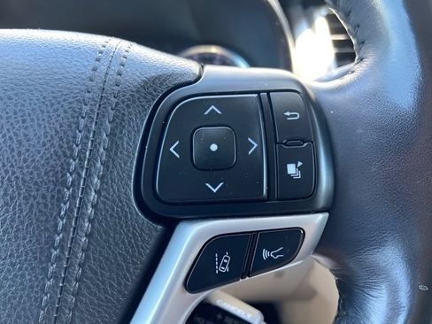 Used 2017 Toyota Highlander Limited Platinum AWD/4WD image 20