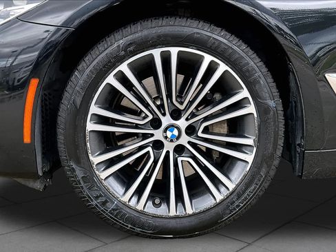 Used 2020 BMW 530i RWD image 11