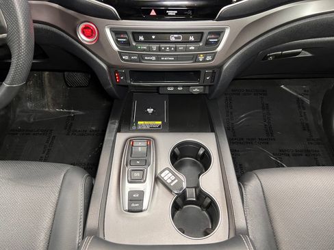 Used 2024 Honda Passport EX-L image 15