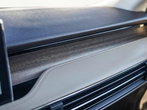 Used 2021 Lincoln Corsair Reserve w/ Equipment Group 201A image 25