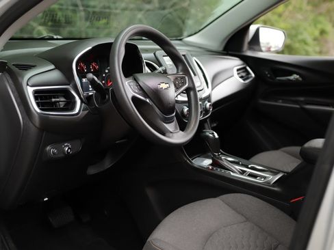 Used 2018 Chevrolet Equinox LT FWD image 9