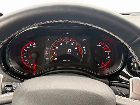 Used 2022 Dodge Durango SRT w/ Technology Group AWD/4WD image 18