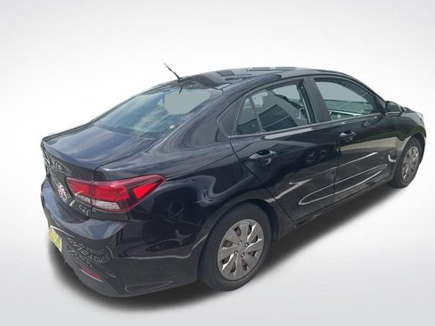 Used 2018 Kia Rio S FWD image 3