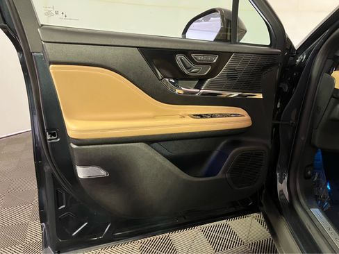 Used 2022 Lincoln Corsair Reserve w/ Elements Package image 23