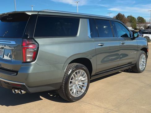 Used 2024 Chevrolet Suburban Premier w/ Max Trailering Package image 9